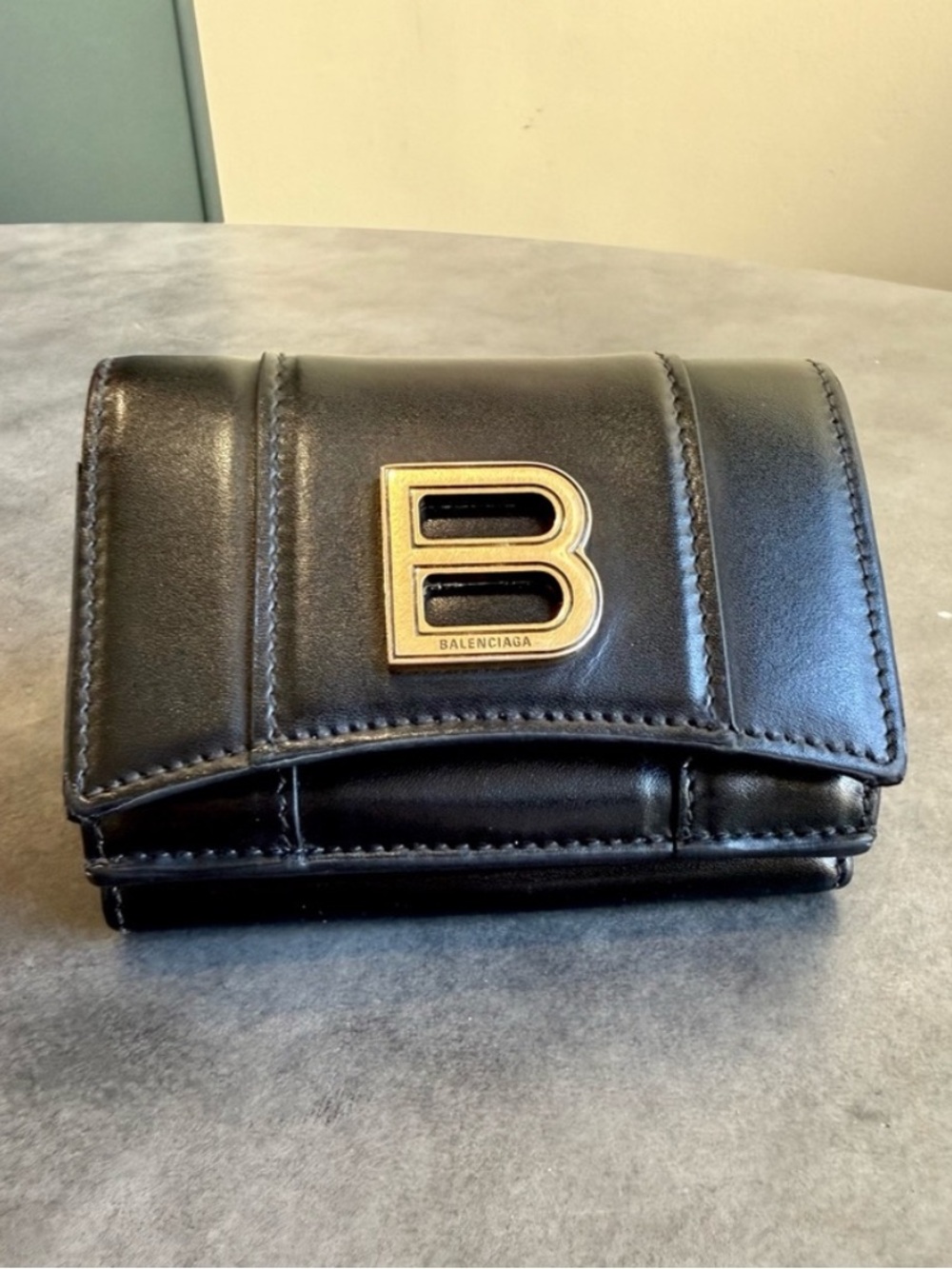 BALENCIAGA Hourglass Mini Wallet in Black Shiny Box Calfskin Leather w/ COA - Picture 3 of 16